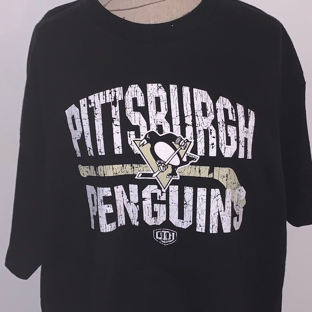 Pittsburgh penguins tee